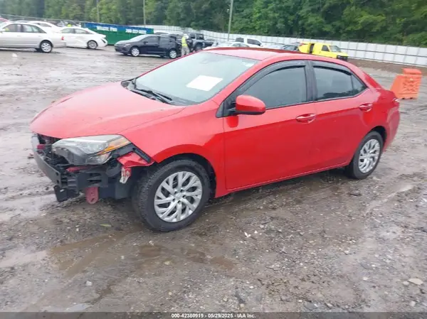 2T1BURHE1JC028222 2018 TOYOTA COROLLA - Image 2