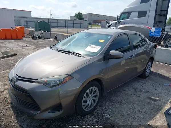 2T1BURHE1JC029788 2018 TOYOTA COROLLA - Image 2
