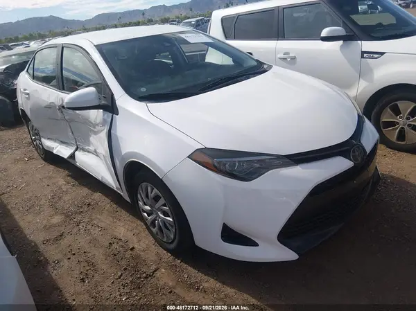 2T1BURHE1JC029953 2018 TOYOTA COROLLA - Image 1