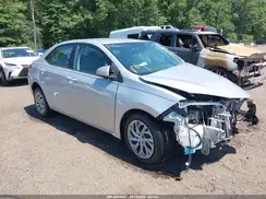 2T1BURHE1JC032058 2018 TOYOTA COROLLA