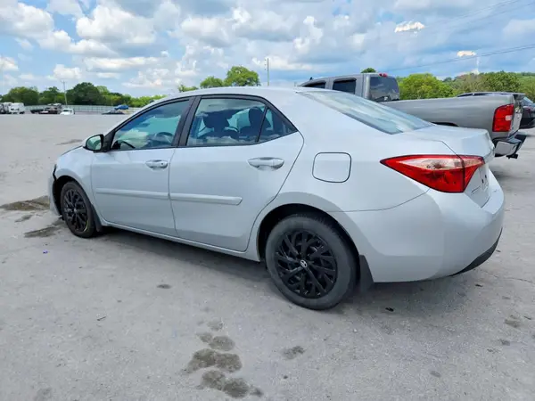 2T1BURHE1JC038488 2018 TOYOTA COROLLA - Image 2