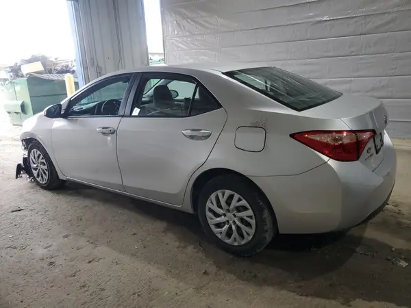 2T1BURHE1JC038698 2018 TOYOTA COROLLA - Image 2