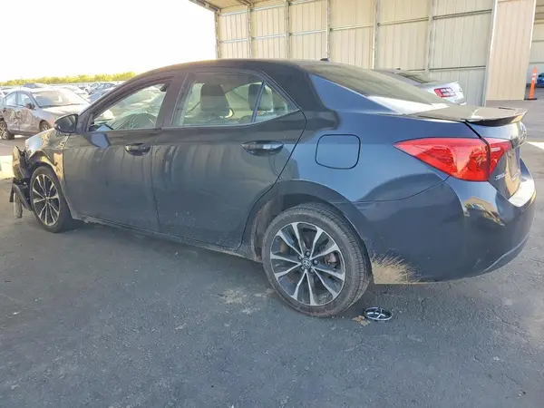 2T1BURHE1JC057610 2018 TOYOTA COROLLA - Image 2