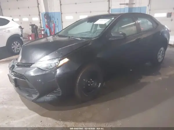 2T1BURHE1JC059204 2018 TOYOTA COROLLA - Image 2