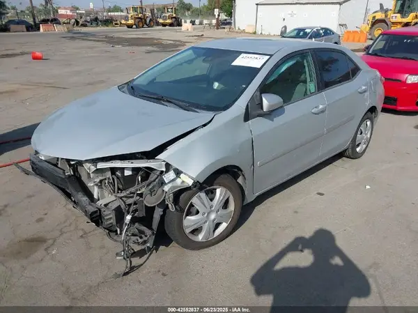 2T1BURHE1JC060202 2018 TOYOTA COROLLA - Image 2