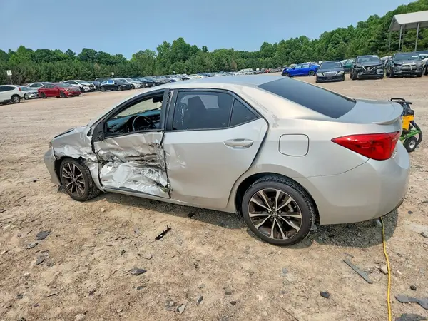 2T1BURHE1JC064329 2018 TOYOTA COROLLA - Image 2
