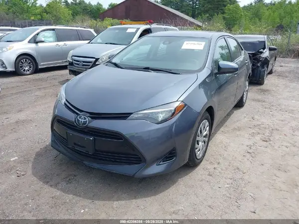 2T1BURHE1JC065948 2018 TOYOTA COROLLA - Image 2