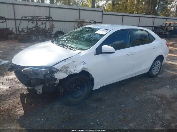 2T1BURHE1JC067456 2018 TOYOTA COROLLA - Image 2