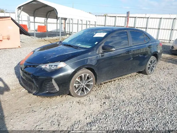 2T1BURHE1JC069885 2018 TOYOTA COROLLA - Image 2