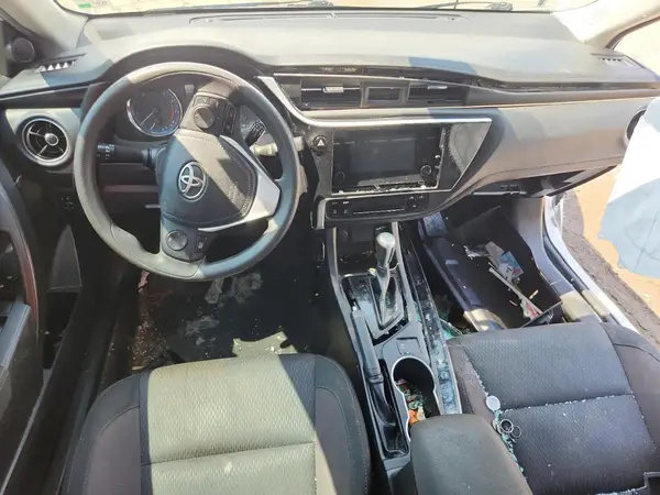 2T1BURHE1JC070258 2018 TOYOTA COROLLA - Image 8