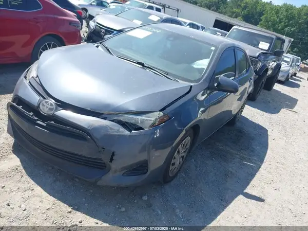 2T1BURHE1JC077131 2018 TOYOTA COROLLA - Image 2