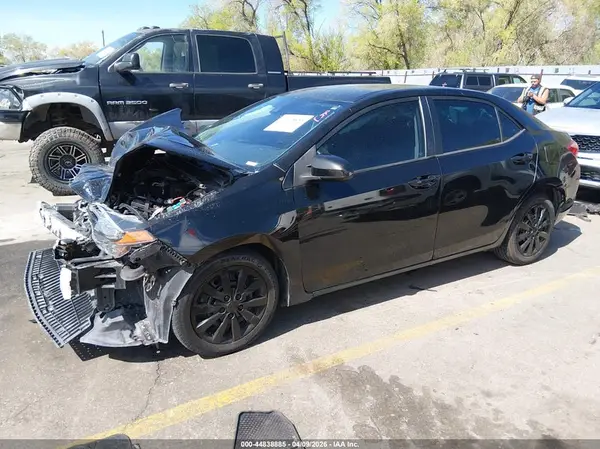 2T1BURHE1JC078263 2018 TOYOTA COROLLA - Image 2