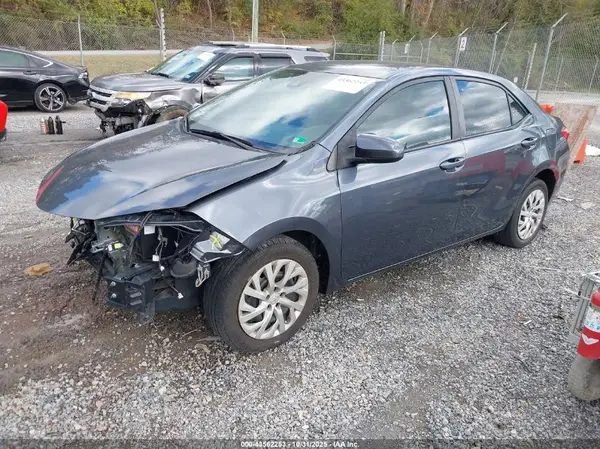 2T1BURHE1JC081390 2018 TOYOTA COROLLA - Image 2