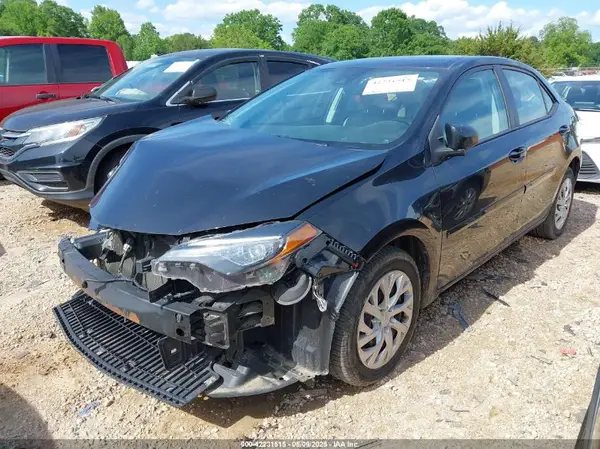 2T1BURHE1JC082619 2018 TOYOTA COROLLA - Image 2