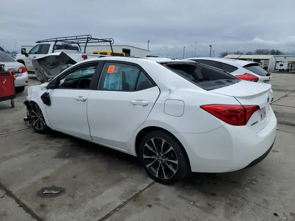 2T1BURHE1JC084497 2018 TOYOTA COROLLA - Image 2