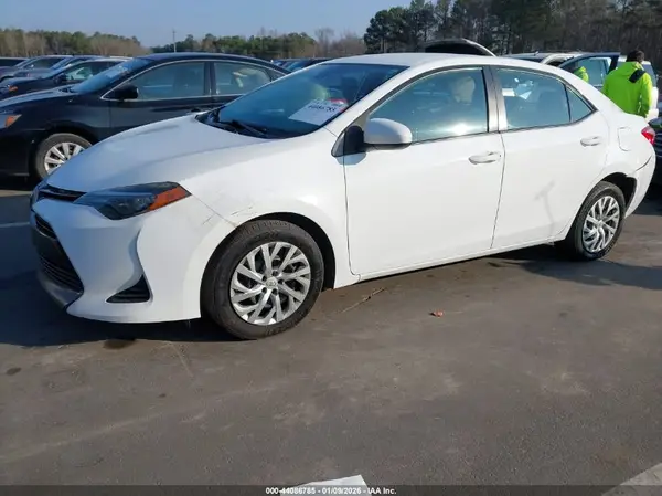 2T1BURHE1JC087903 2018 TOYOTA COROLLA - Image 2