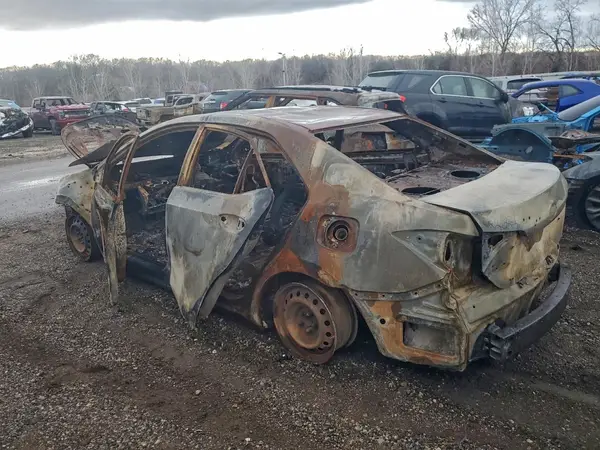 2T1BURHE1JC090476 2018 TOYOTA COROLLA - Image 2