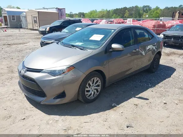 2T1BURHE1JC098545 2018 TOYOTA COROLLA - Image 2