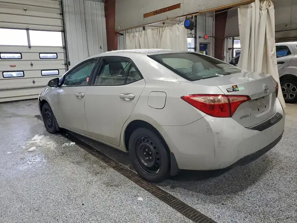 2T1BURHE1JC099890 2018 TOYOTA COROLLA - Image 2