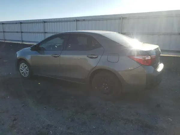2T1BURHE1JC101556 2018 TOYOTA COROLLA - Image 2