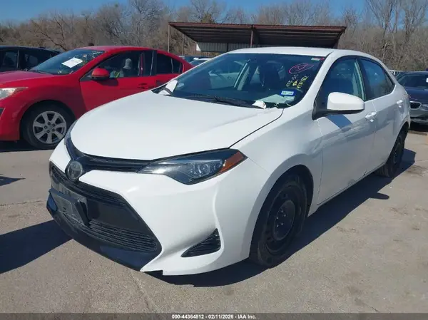 2T1BURHE1JC103727 2018 TOYOTA COROLLA - Image 2