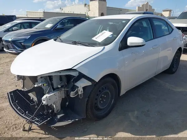 2T1BURHE1JC103758 2018 TOYOTA COROLLA - Image 2