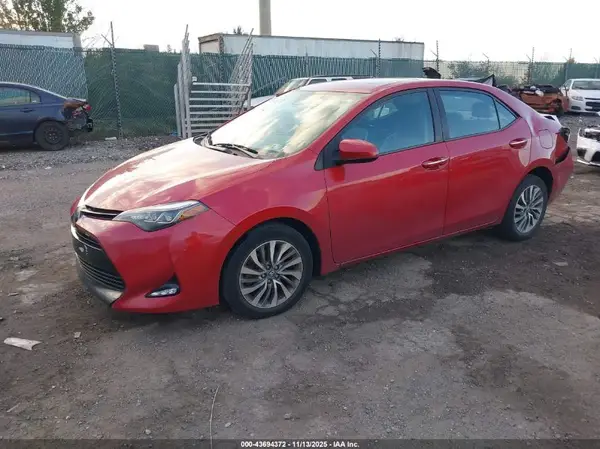 2T1BURHE1JC104408 2018 TOYOTA COROLLA - Image 2