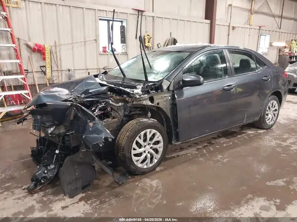 2T1BURHE1JC105137 2018 TOYOTA COROLLA - Image 2