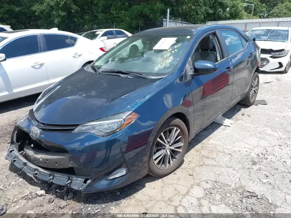 2T1BURHE1JC105669 2018 TOYOTA COROLLA - Image 2