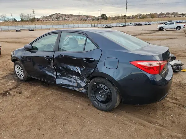 2T1BURHE1JC106997 2018 TOYOTA COROLLA - Image 2