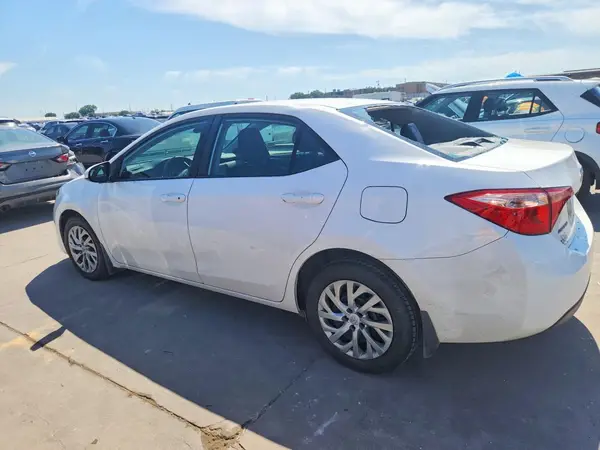 2T1BURHE1JC107616 2018 TOYOTA COROLLA - Image 2