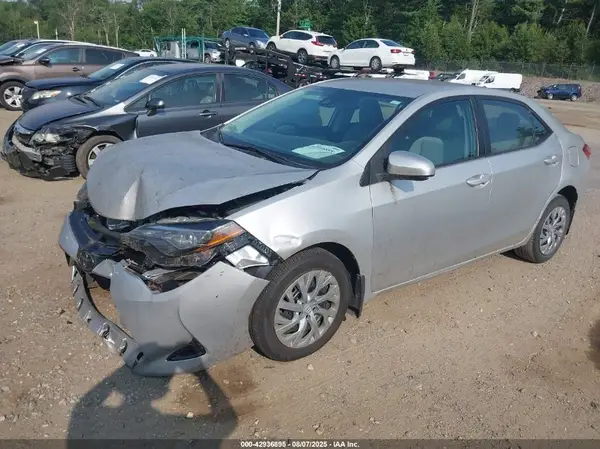 2T1BURHE1JC108328 2018 TOYOTA COROLLA - Image 2