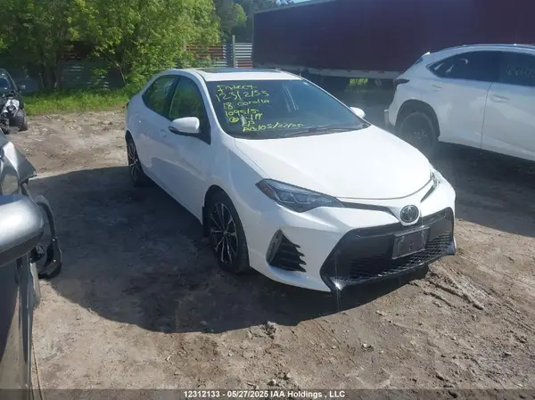 2T1BURHE1JC109513 2018 TOYOTA COROLLA - Image 1