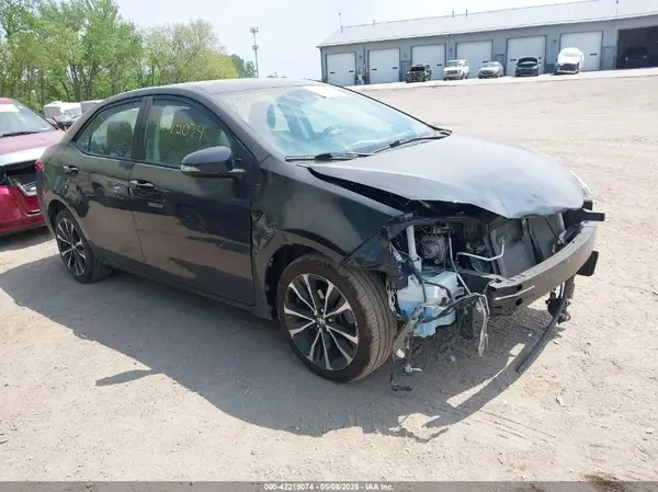 2T1BURHE1JC111066 2018 TOYOTA COROLLA - Image 1