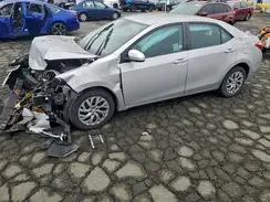 2T1BURHE1JC112086 2018 TOYOTA COROLLA