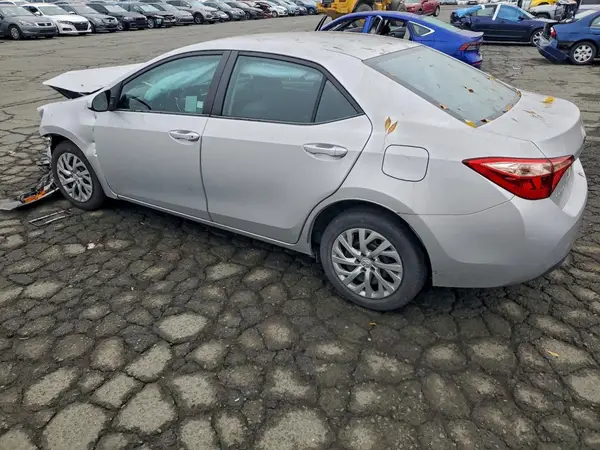 2T1BURHE1JC112086 2018 TOYOTA COROLLA - Image 2