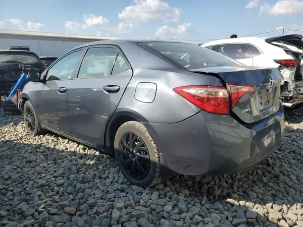 2T1BURHE1JC115215 2018 TOYOTA COROLLA - Image 2