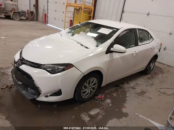 2T1BURHE1JC123122 2018 TOYOTA COROLLA - Image 2