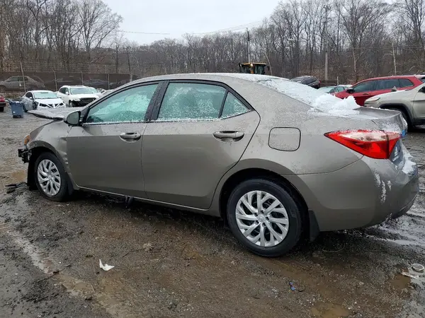 2T1BURHE1JC124576 2018 TOYOTA COROLLA - Image 2