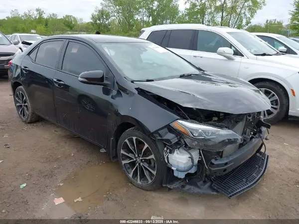 2T1BURHE1JC966477 2018 TOYOTA COROLLA - Image 1