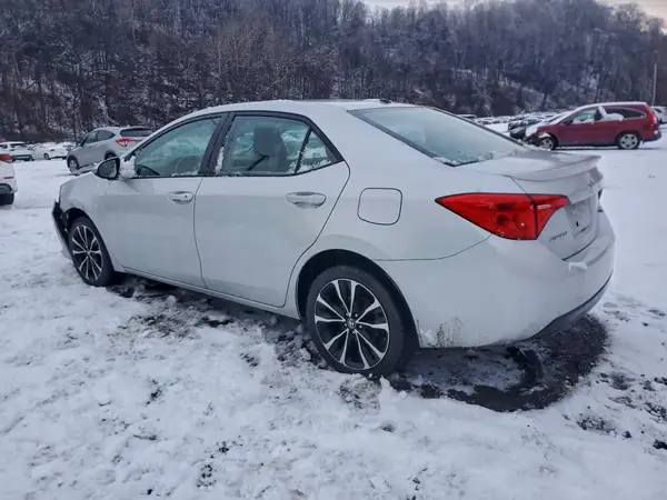 2T1BURHE1JC966558 2018 TOYOTA COROLLA - Image 2