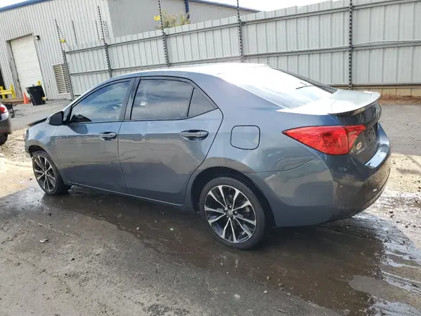 2T1BURHE1JC970772 2018 TOYOTA COROLLA - Image 2