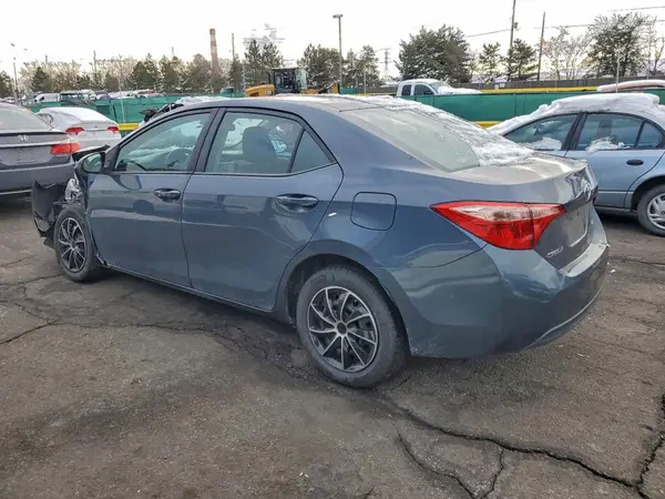 2T1BURHE1JC972246 2018 TOYOTA COROLLA - Image 2