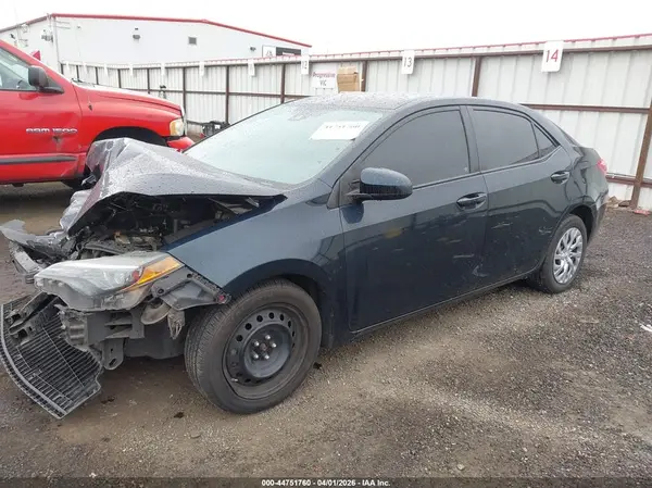 2T1BURHE1JC972554 2018 TOYOTA COROLLA - Image 2