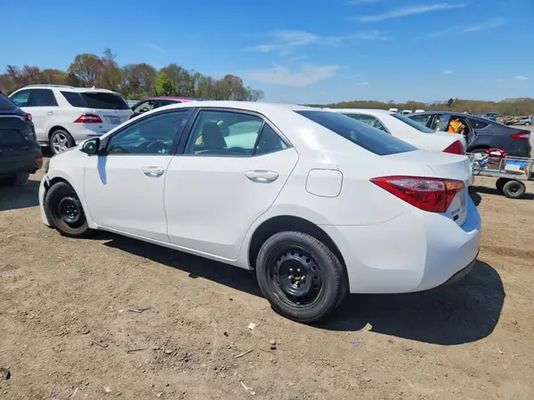 2T1BURHE1JC975695 2018 TOYOTA COROLLA - Image 2