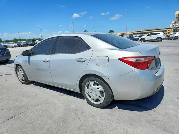 2T1BURHE1JC976653 2018 TOYOTA COROLLA - Image 2