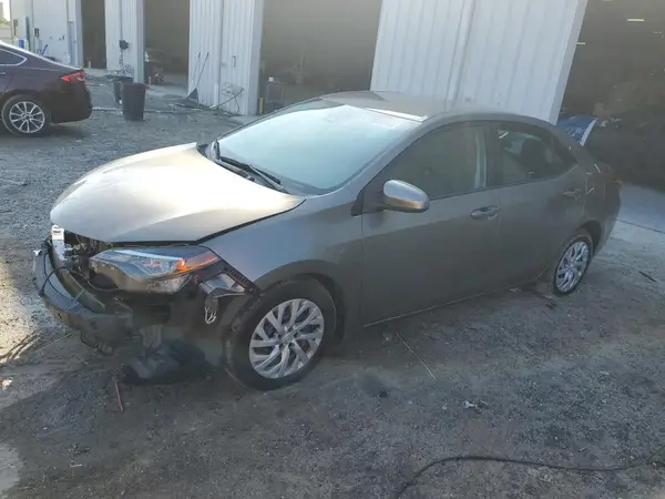 2T1BURHE1JC980685 2018 TOYOTA COROLLA - Image 1