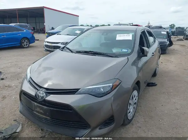 2T1BURHE1JC983389 2018 TOYOTA COROLLA - Image 2