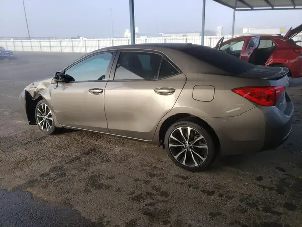 2T1BURHE1JC987636 2018 TOYOTA COROLLA - Image 2