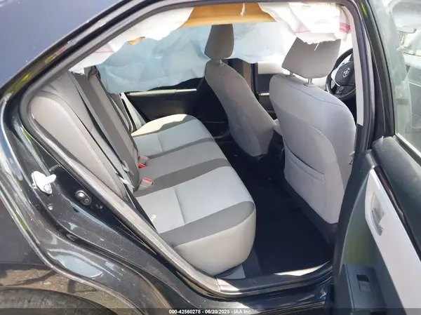 2T1BURHE1JC989743 2018 TOYOTA COROLLA - Image 8